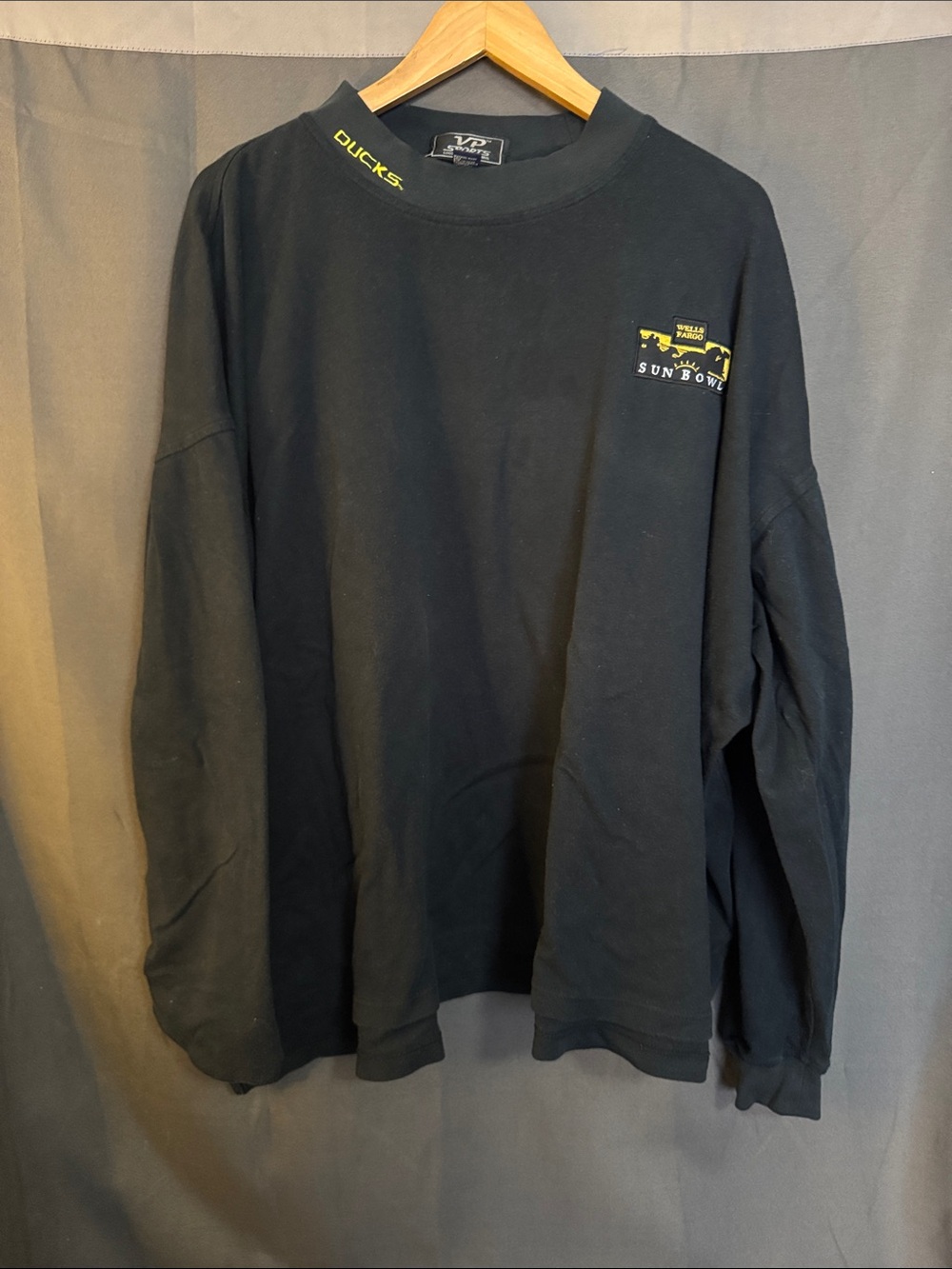 Sun Bowl Crewneck Tee with Yellow 'Oregon Ducks' Detail